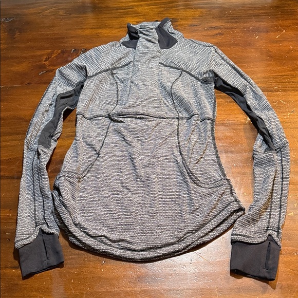 NEW LULULEMON BASE RUNNER 1/2 ZIP PULLOVER🌹 - Picture 8 of 16